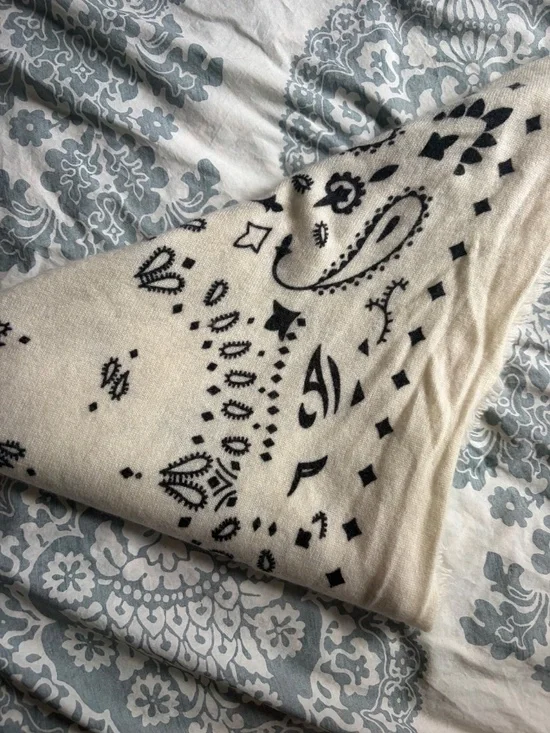 KUJTEN BANDANA HACHIKO WHITE LARGE - Picture 5 of 5